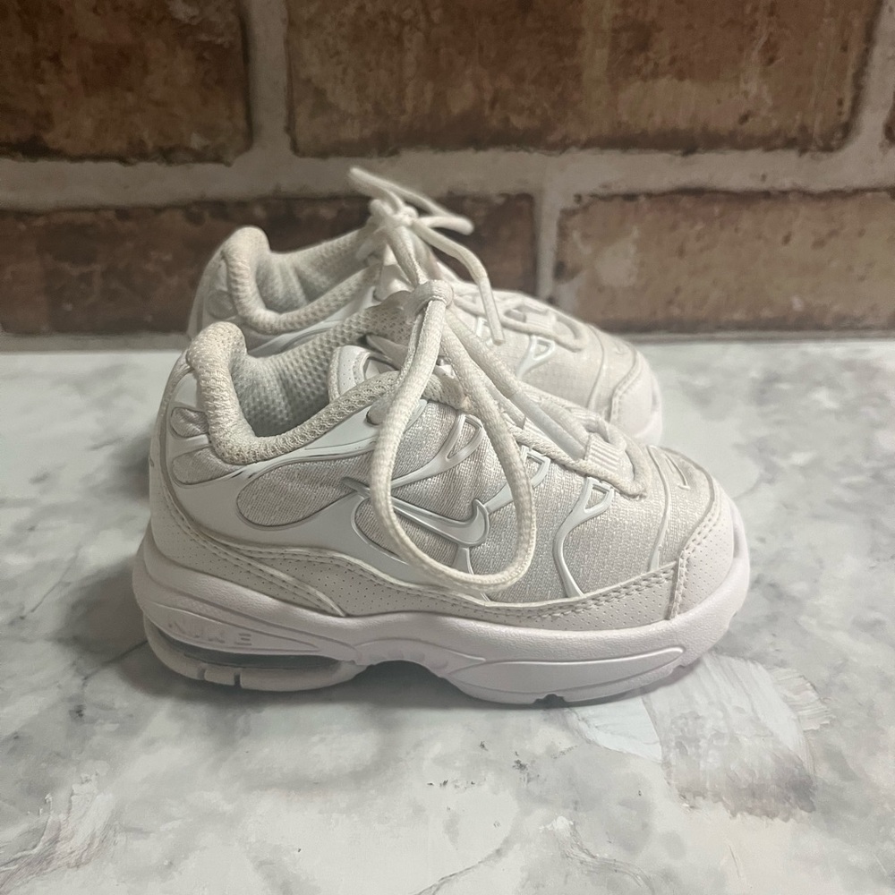 Toddler Nike Air Max Plus. Size 5C